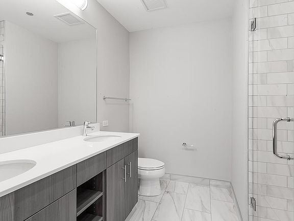 2nd image of 1843 W Chicago Ave