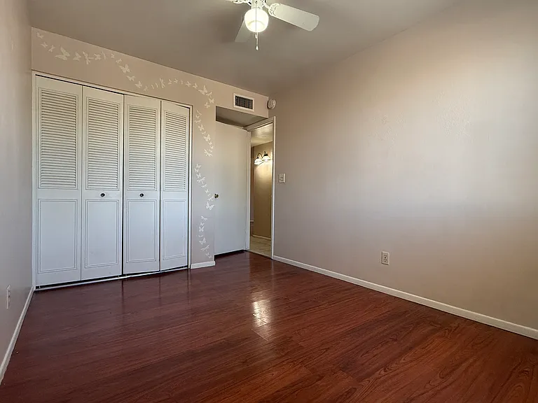 2231 W Fremont Dr — Photo 17