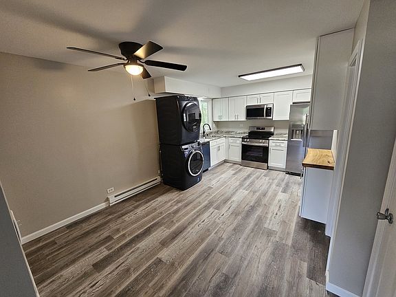 4th image of 450 Lake Ave APT 2