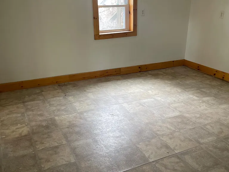 112 Platt St — Photo 6
