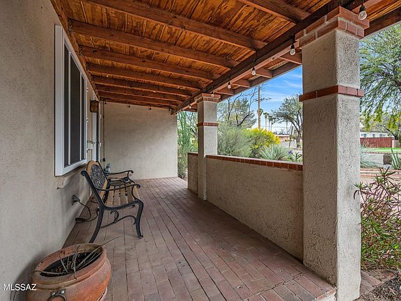 5th image of 3017 E Linden St
