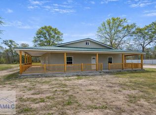 99 Shirley Ln, Glennville, GA 30427