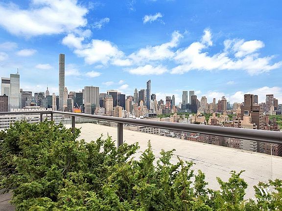 5th image of 190 E 72nd St APT 26D