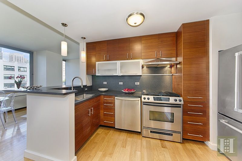 2nd image of 225-227 W 60th St #8D