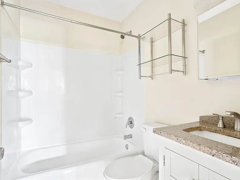 865 Santee St — Photo 14
