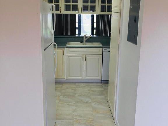 4th image of 2270 Golf Isle Dr APT 302