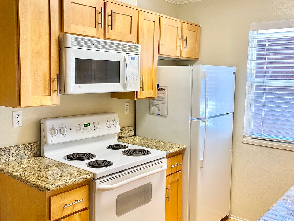 1st image of 158 Marina Lakes Dr