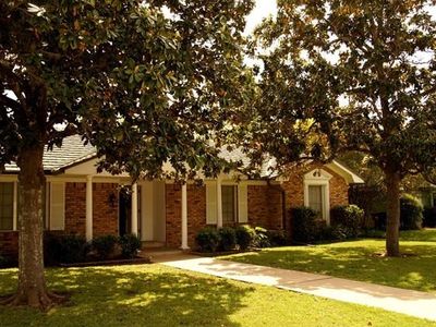 968 E Walnut St, La Grange, TX, 78945