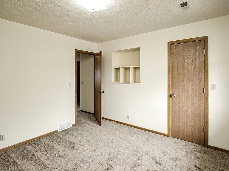 Gold Coast Apartments — Photo 16