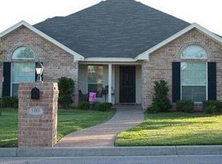 100 Ute Trl, Hewitt, TX 76643