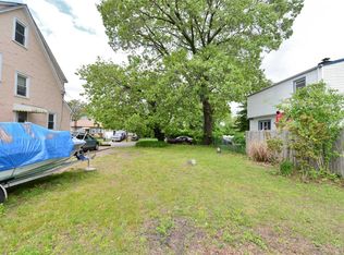 1275 Howard St, Rockville Centre, NY 11570