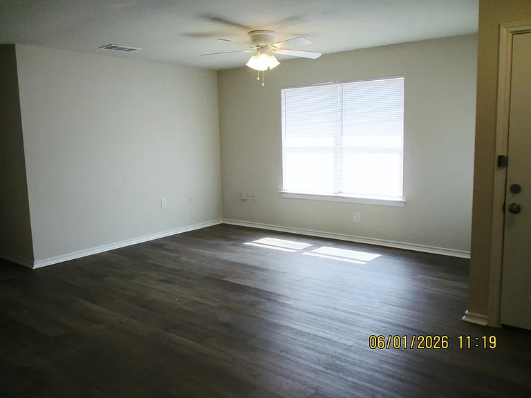 8164 Marydean Ave — Photo 2