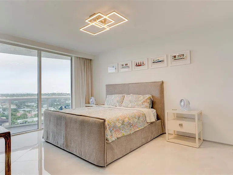 4240 Galt Ocean Dr #1006 — Photo 12