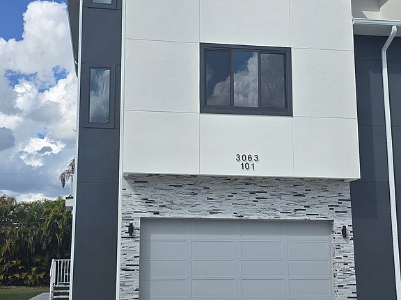2nd image of 3047 Connecticut Ave #101