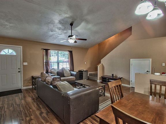 3rd image of 640 Eugenia St #21