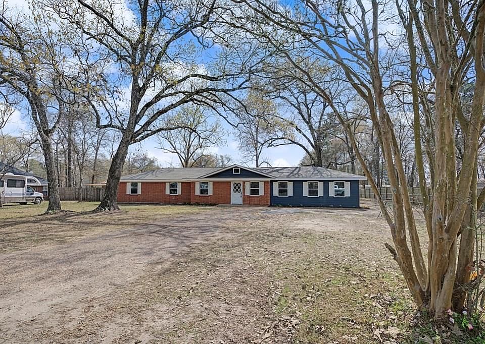 1st image of 160 Horseshoe Loop