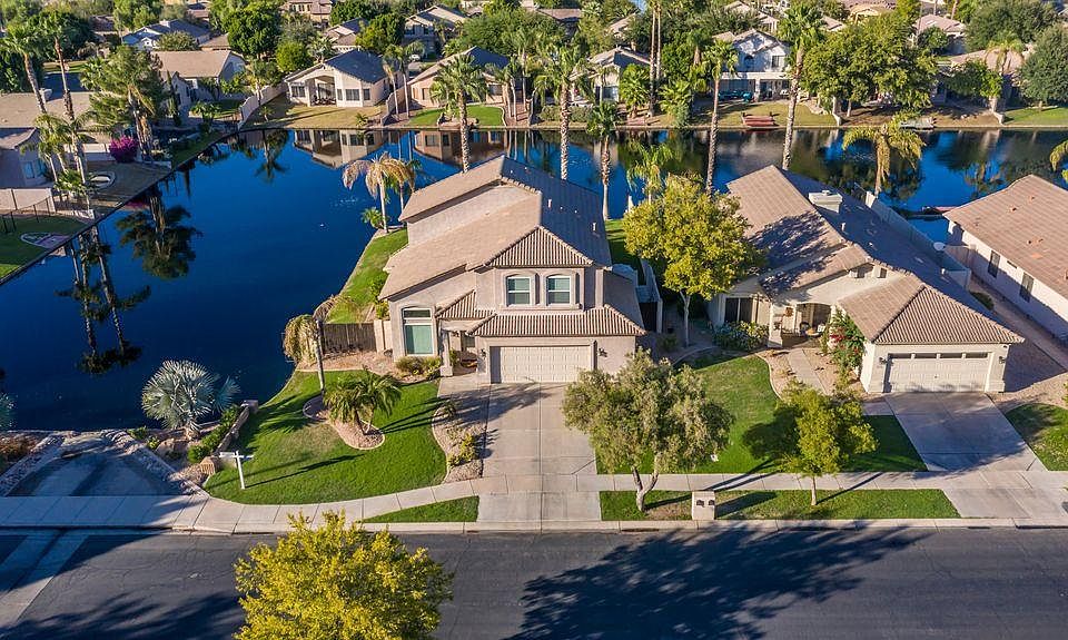 1st image of 1902 W Havasu Way