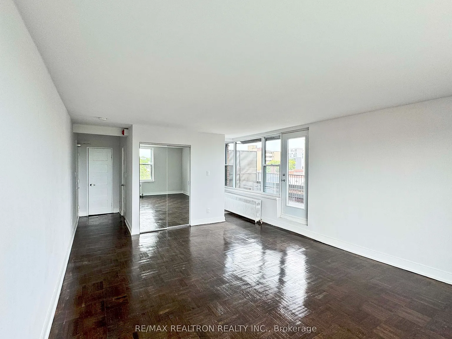 Studio, $2,050 — Photo 3