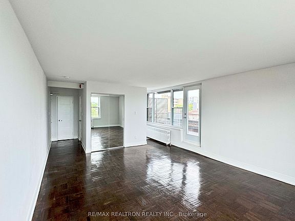 3rd image of 1545 Bathurst St #510