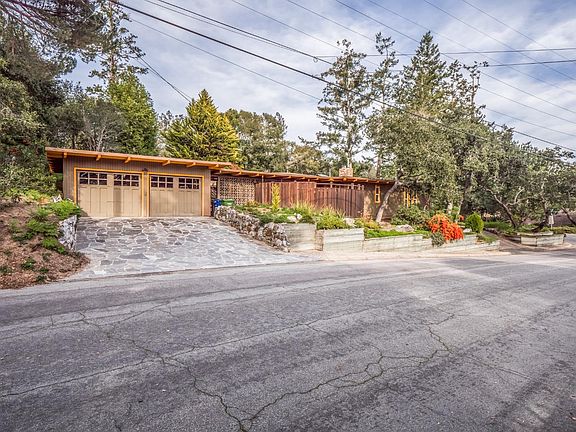 3rd image of 135 Montclair Dr
