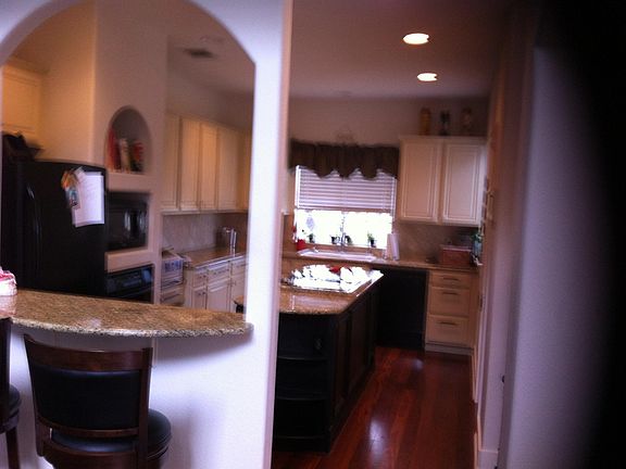 4th image of 605 Castle Bay Dr