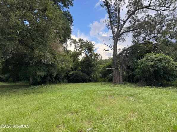906 Highsmith St, Waycross, GA 31501