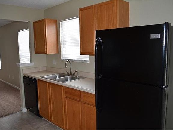 4th image of 5517 Sweet River Dr