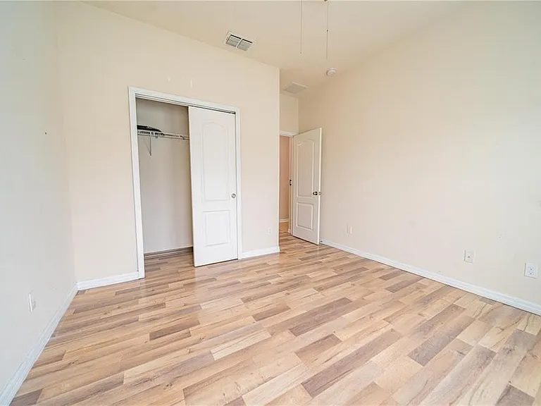 2592 Isabela Ter — Photo 39