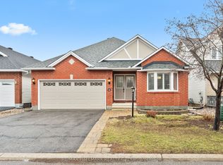 38 N Harrow Dr, Ottawa, ON K2J 4V7