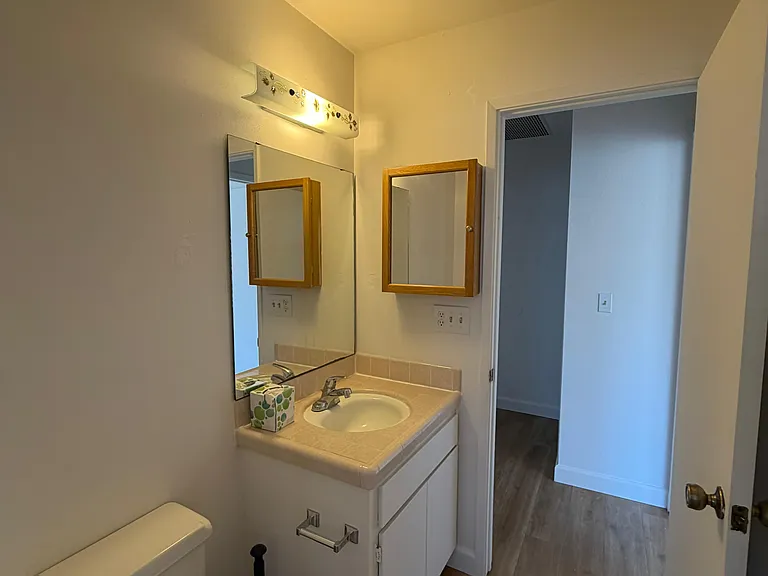 713 Frederick St — Photo 11