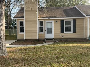 233 Easy St, Jacksonville, NC 28546