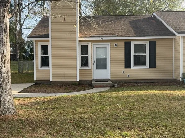 233 Easy St, Jacksonville, NC 28546