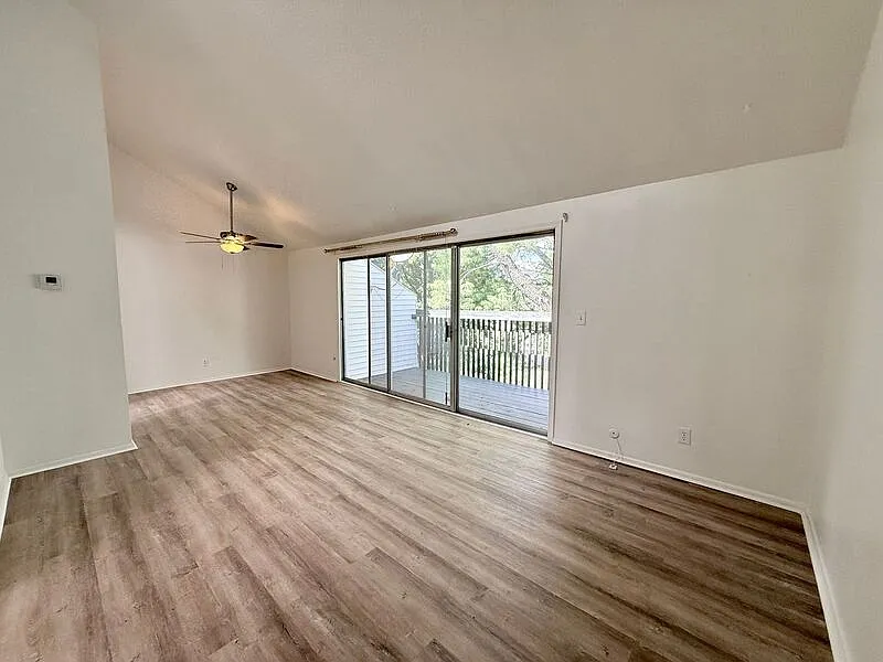 1 bed, 1.0 bath, 768 sqft, $950 — Photo 4