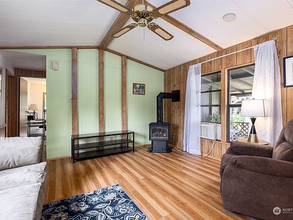 5th image of 8397 Eikleberry Court