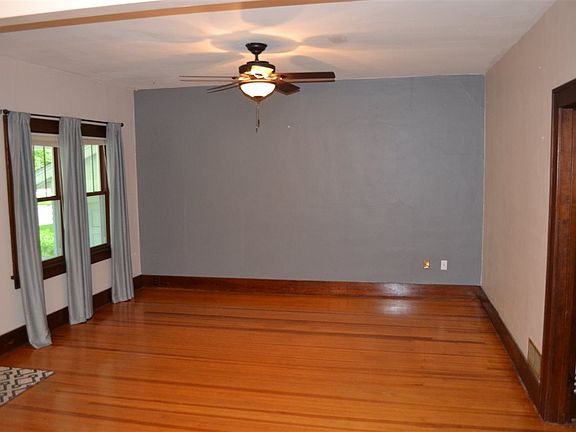 4th image of 1928 8th Ave