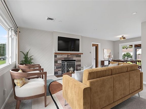 3rd image of 313 Sparrow Rd