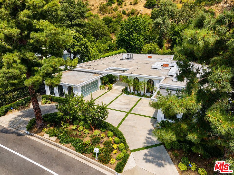 1856 Loma Vista Dr, Beverly Hills, CA 90210 | MLS #26869995 | Zillow