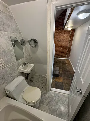 Rented by KNOCKKNOCK LLC | media 1