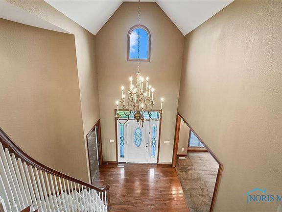 4th image of 1592 Saint George Cir