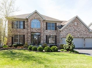 3808 Grassmere Rd, Naperville, IL 60564