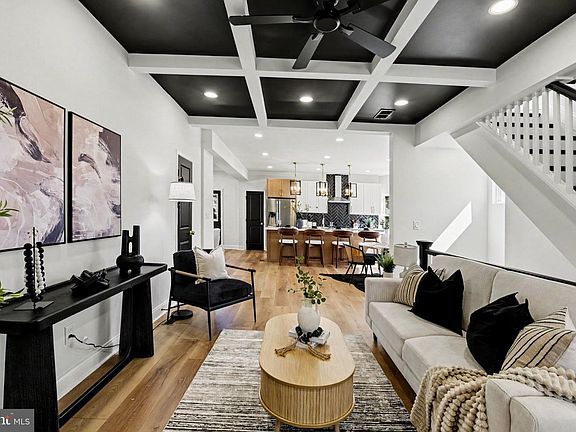 5th image of 3606 Fairview Ave