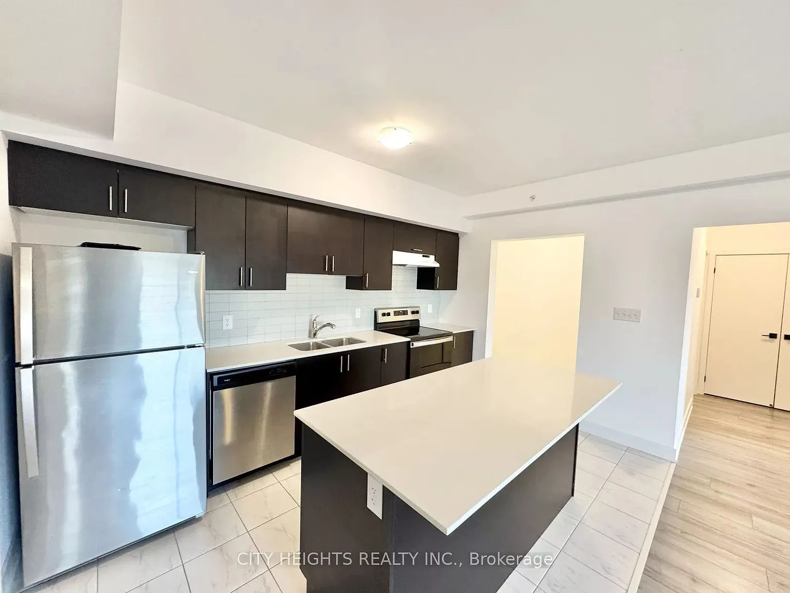 2 bed, $2,350 — Photo 2