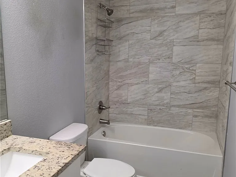 7871 N Golfview Dr — Photo 13