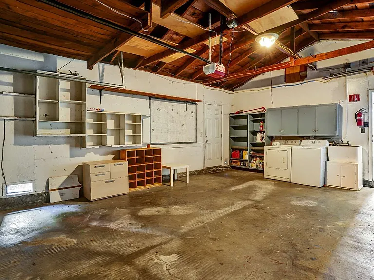 229 Seabiscuit Dr — Photo 28
