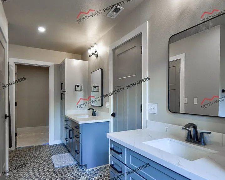 101 Sycamore Ln — Photo 18