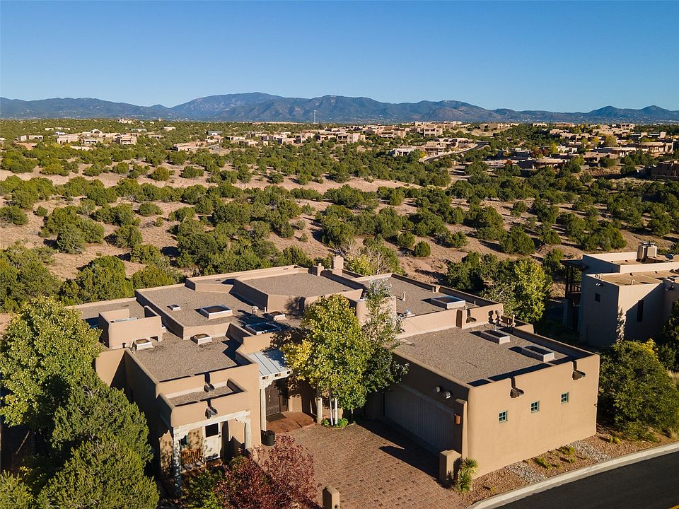 1st image of 16 Camino Barranca