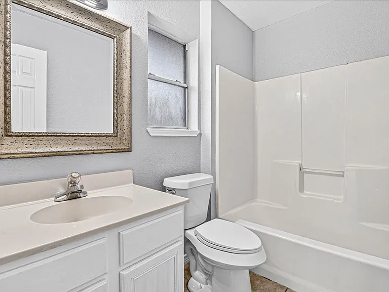 6810 Blue Skyway Dr — Photo 23