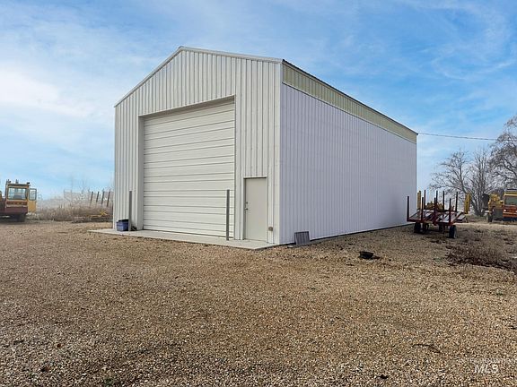 3rd image of 21567 Main St