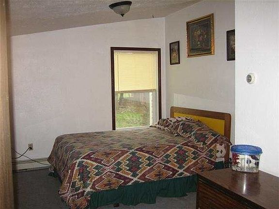 5th image of 18401 E Maxwell Ave
