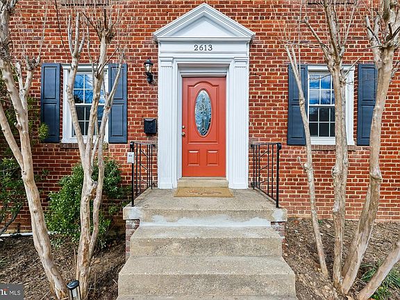 3rd image of 2613 Elnora St